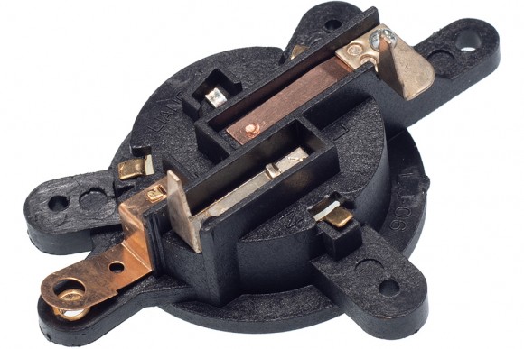 Разъем чайника LJ-06 13A 220-240V 3 контакта Разъем чайника LJ-06 13A 220-240V 3 контакта