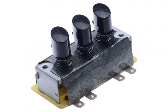 Переключатель VMG-1503A 3 кнопки 8 контактов