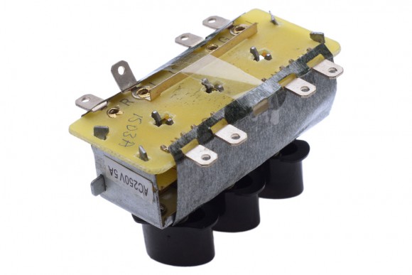 Переключатель VMG-1503A 3 кнопки 8 контактов
